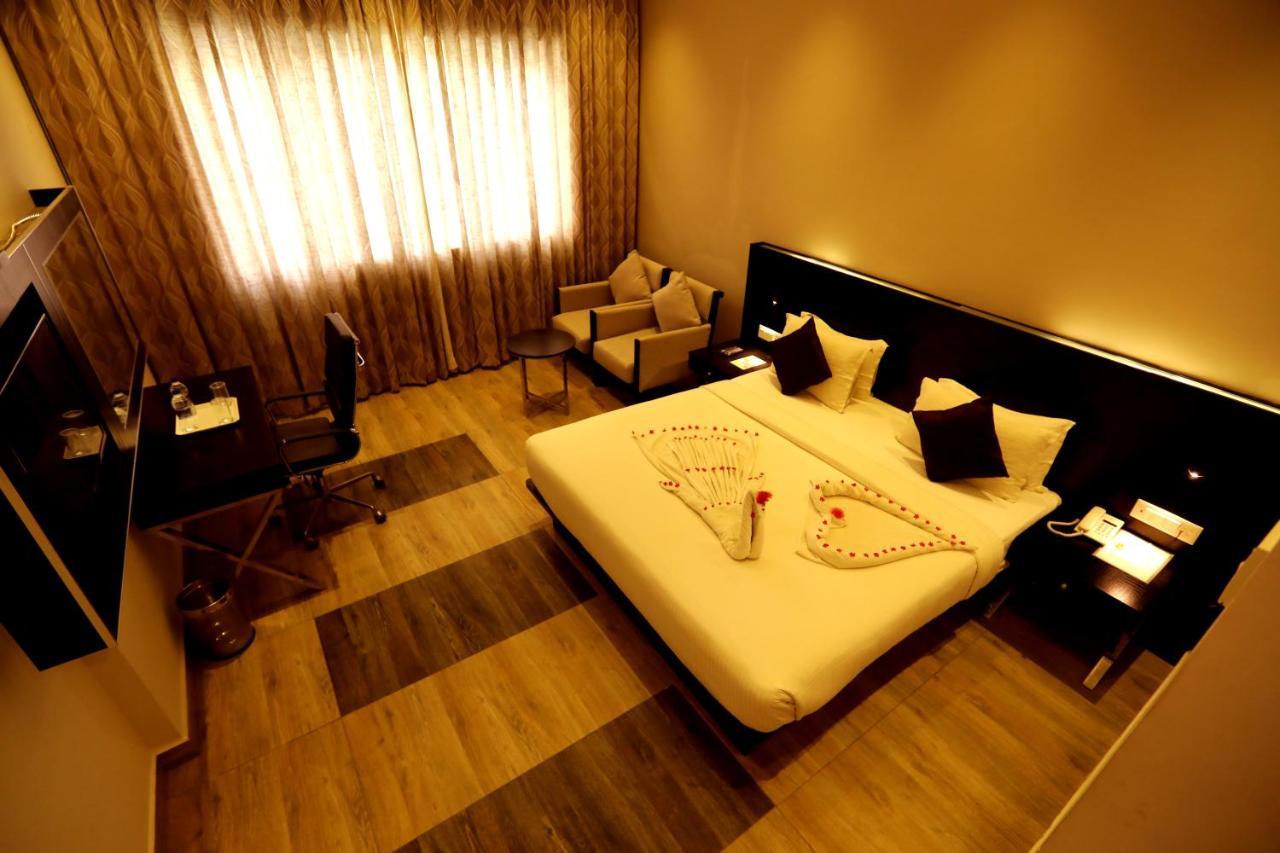Hotel Queens Inn Velankanni Exterior photo