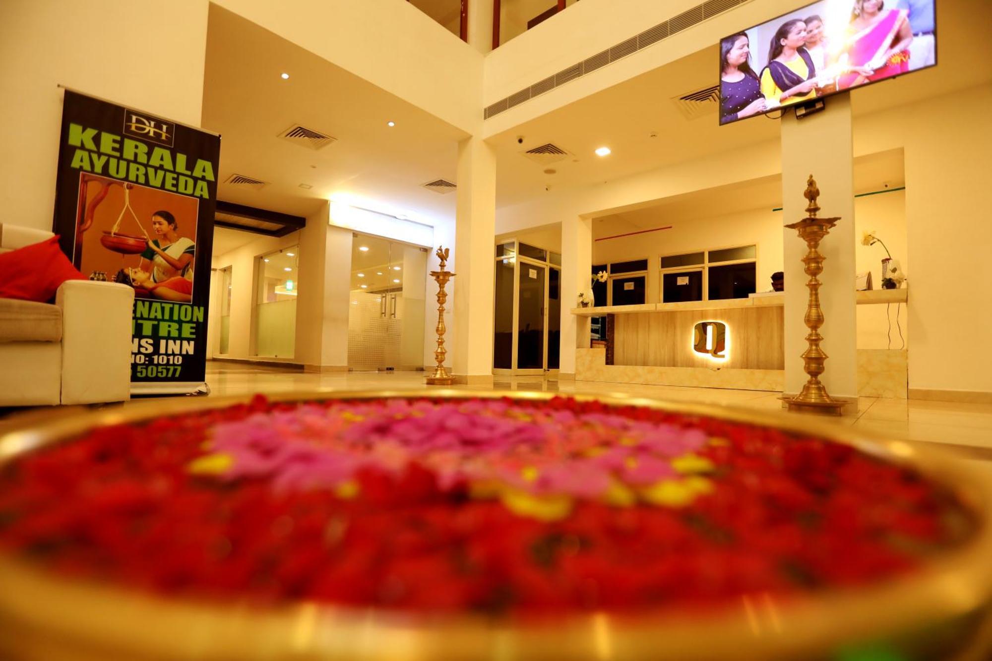 Hotel Queens Inn Velankanni Exterior photo
