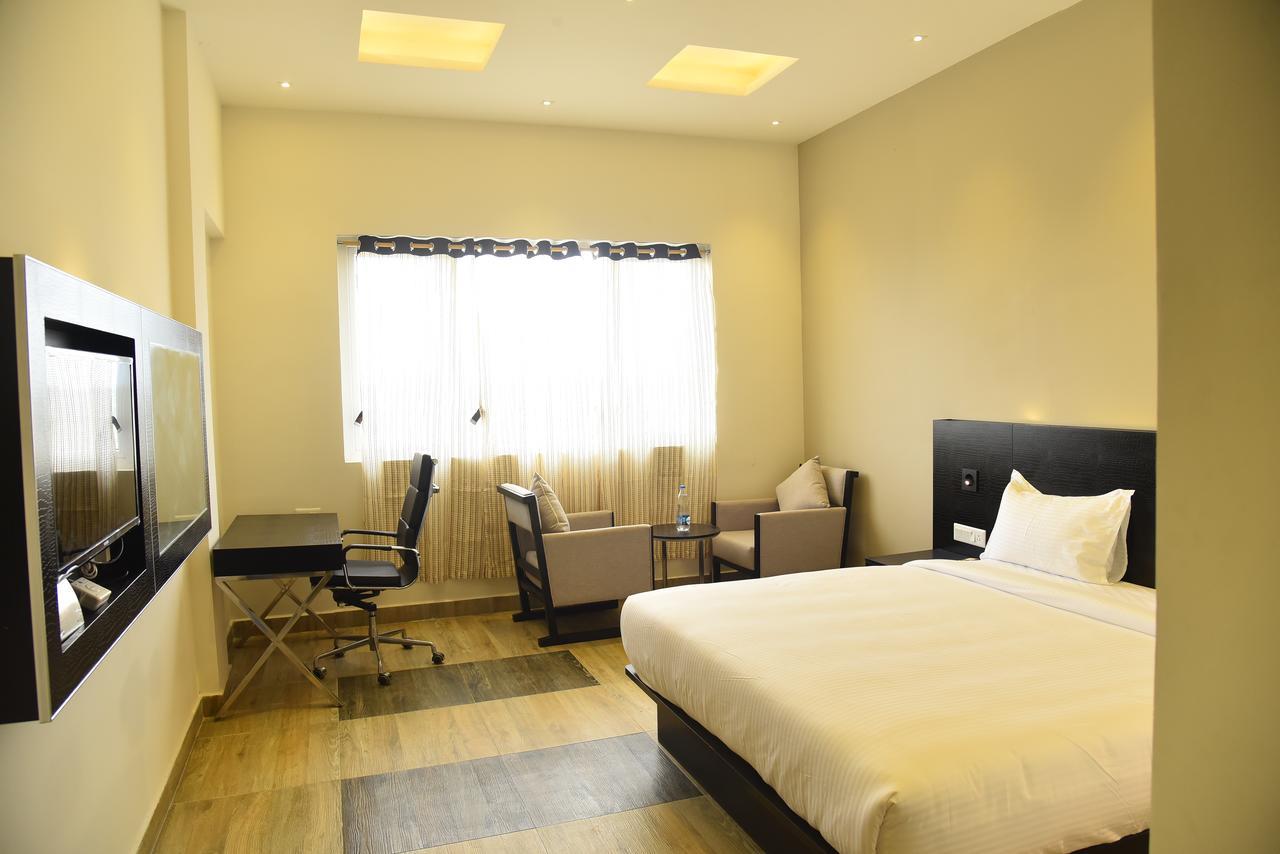 Hotel Queens Inn Velankanni Exterior photo
