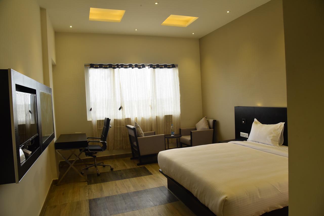 Hotel Queens Inn Velankanni Exterior photo
