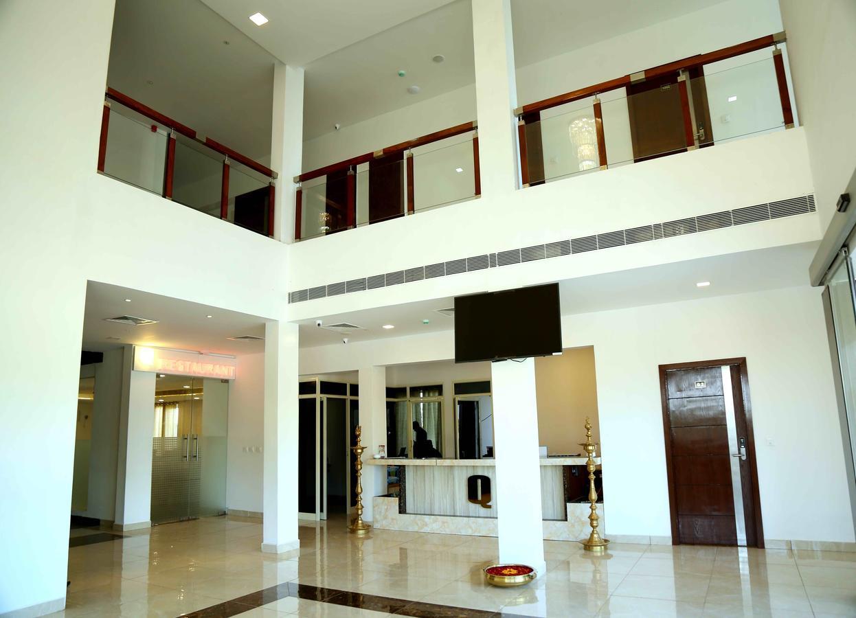 Hotel Queens Inn Velankanni Exterior photo