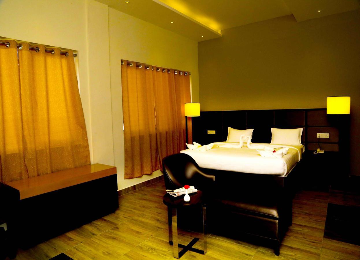 Hotel Queens Inn Velankanni Exterior photo
